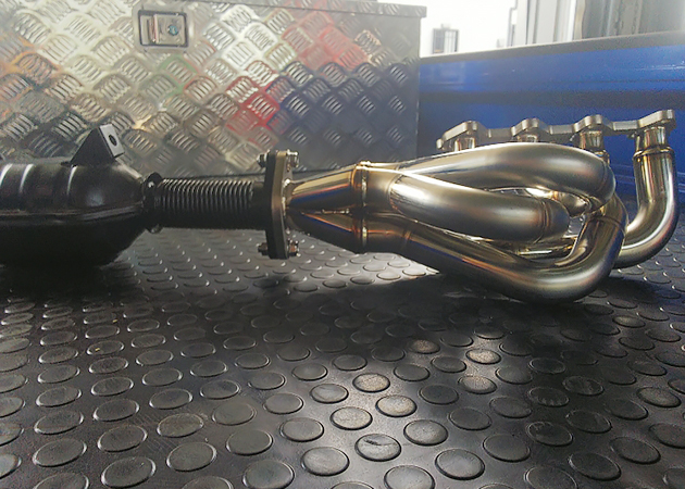マフラー ダイカツ サンバートラックのマフラー